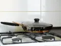 Gdzie wyrzucić garnek? Poznaj najlepsze opcje i zasady recyklingu