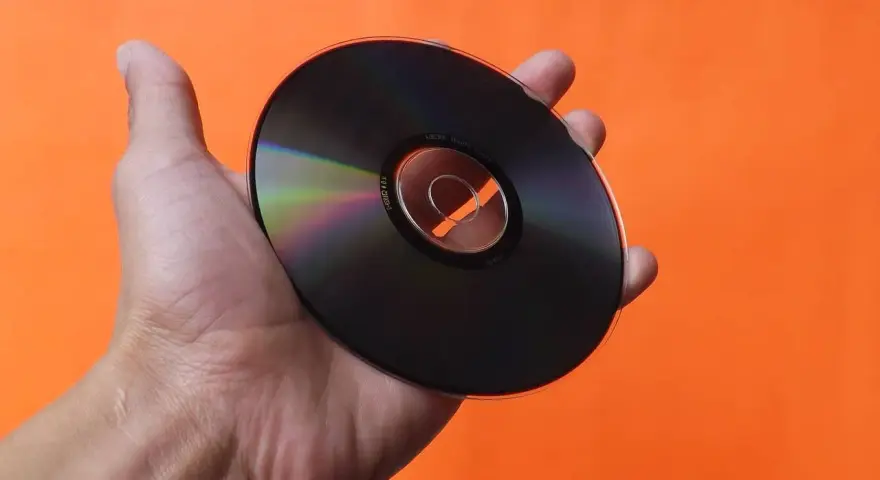 Gdzie wyrzucić płyty CD, aby nie szkodzić środowisku?